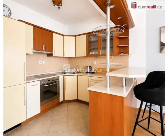 Pronájem bytu 2+kk, Praha - Dolní Chabry, Spořická, 56 m2