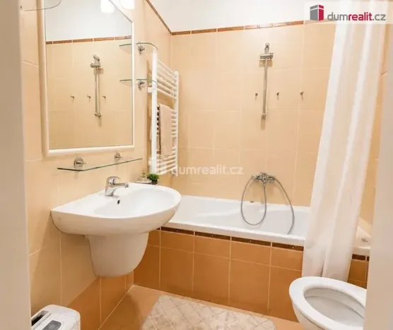 Pronájem bytu 2+kk, Praha - Dolní Chabry, Spořická, 56 m2