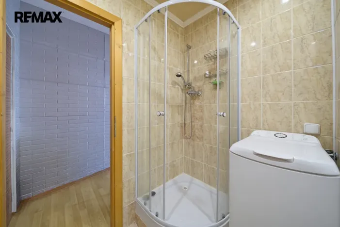 Prodej bytu 1+1, Ostrov, Kollárova, 36 m2