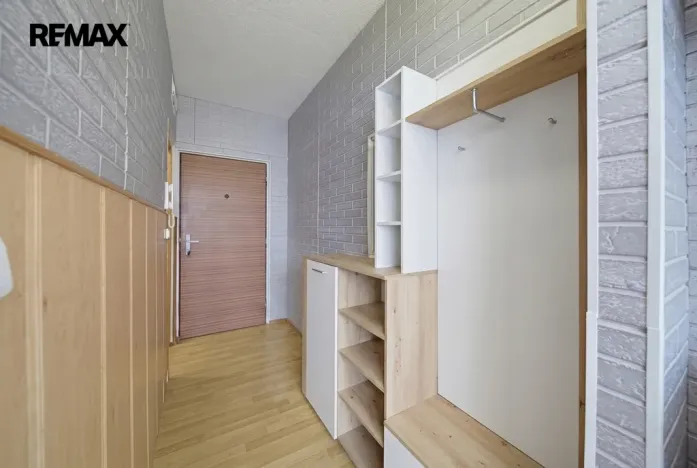 Prodej bytu 1+1, Ostrov, Kollárova, 36 m2