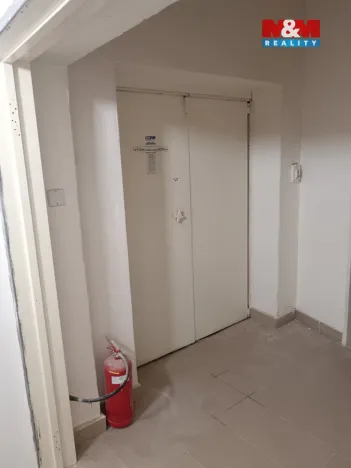 Pronájem obchodního prostoru, Ústí nad Labem - Ústí nad Labem-centrum, Horova, 60 m2