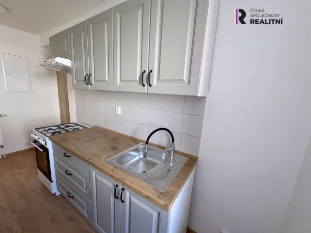 Pronájem bytu 3+1, Kynšperk nad Ohří, Zámecká, 60 m2