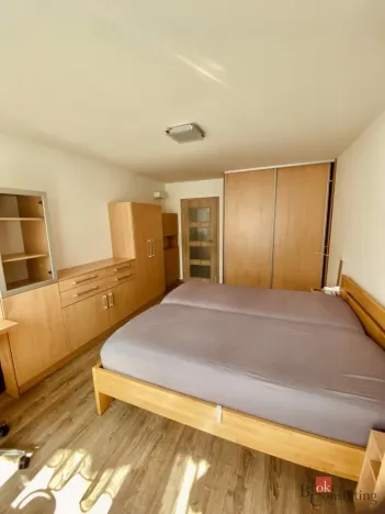 Pronájem bytu 2+1, Praha - Záběhlice, Malovická, 52 m2