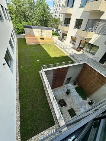 Pronájem garážového stání, Brno, Opuštěná, 13 m2