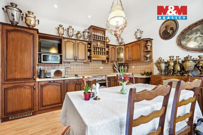 Prodej rodinného domu, Kněžmost - Koprník, 250 m2