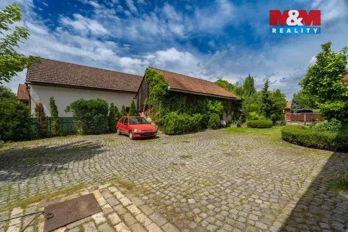 Prodej rodinného domu, Kněžmost - Koprník, 250 m2