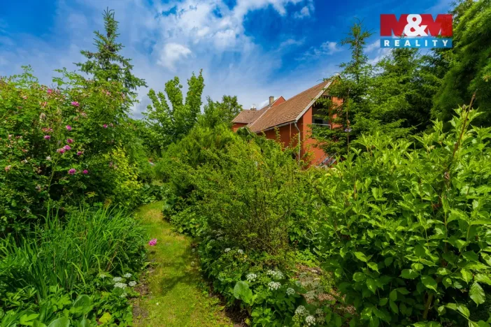 Prodej rodinného domu, Kněžmost - Koprník, 250 m2
