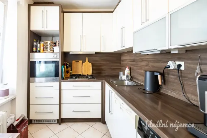 Pronájem bytu 2+1, Praha - Záběhlice, Struhařovská, 55 m2
