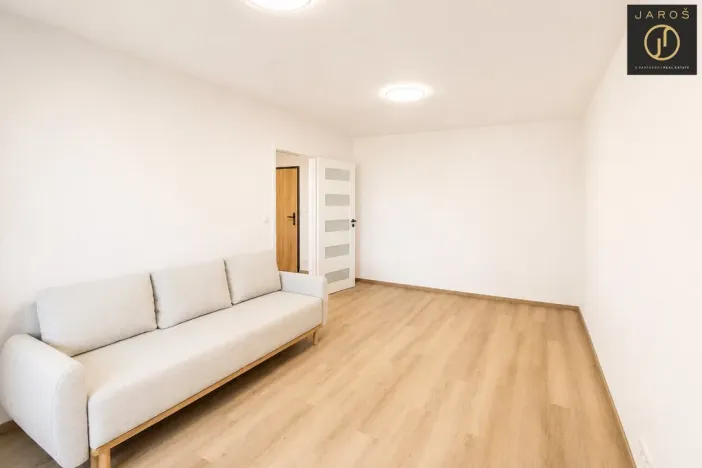 Pronájem bytu 2+1, Praha - Lhotka, Štúrova, 55 m2