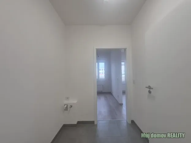 Pronájem bytu 2+kk, Praha - Hostivař, Arnošta Staňka, 31 m2