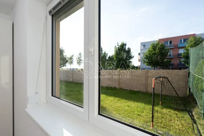 Pronájem bytu 2+kk, Jesenice, Na Okruhu, 50 m2