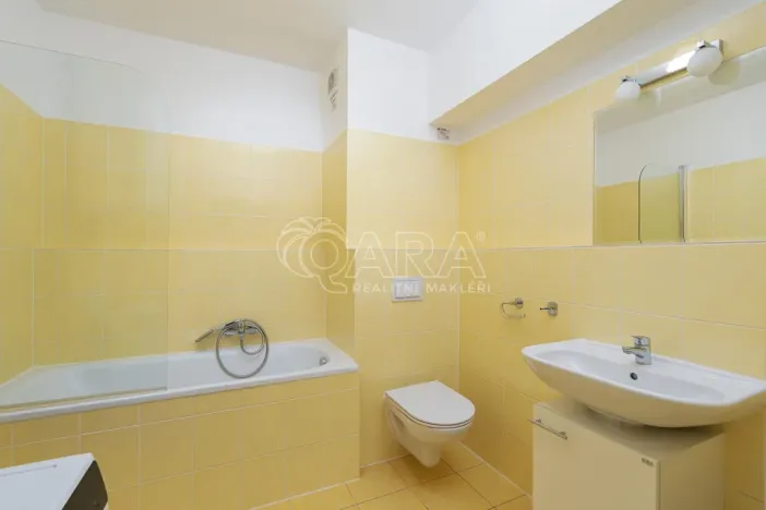 Pronájem bytu 2+kk, Jesenice, Na Okruhu, 50 m2