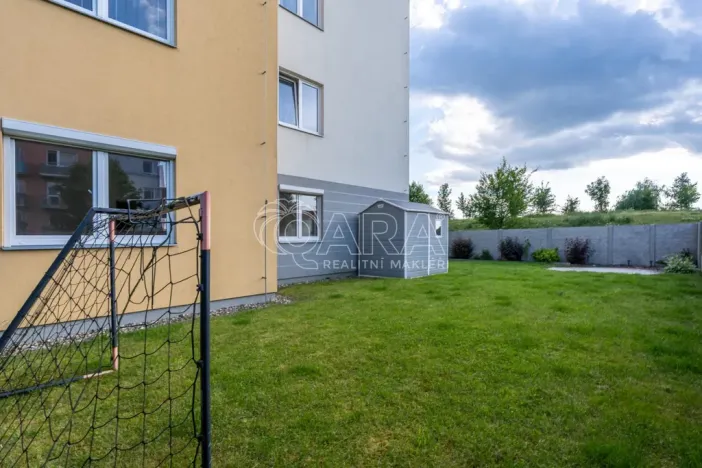 Pronájem bytu 2+kk, Jesenice, Na Okruhu, 50 m2