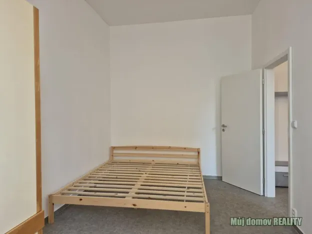 Pronájem bytu 2+kk, Praha - Kbely, Luštěnická, 48 m2