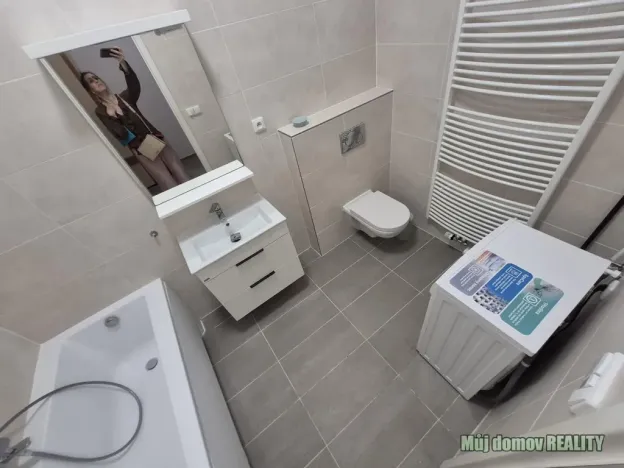Pronájem bytu 2+kk, Praha - Kbely, Luštěnická, 48 m2