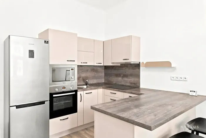 Pronájem bytu 2+kk, Praha - Košíře, Pod Kavalírkou, 44 m2