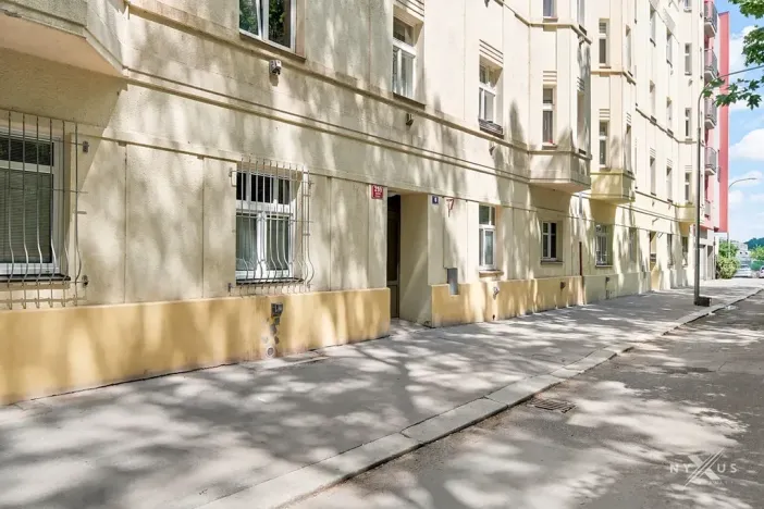 Pronájem bytu 2+kk, Praha - Košíře, Pod Kavalírkou, 44 m2