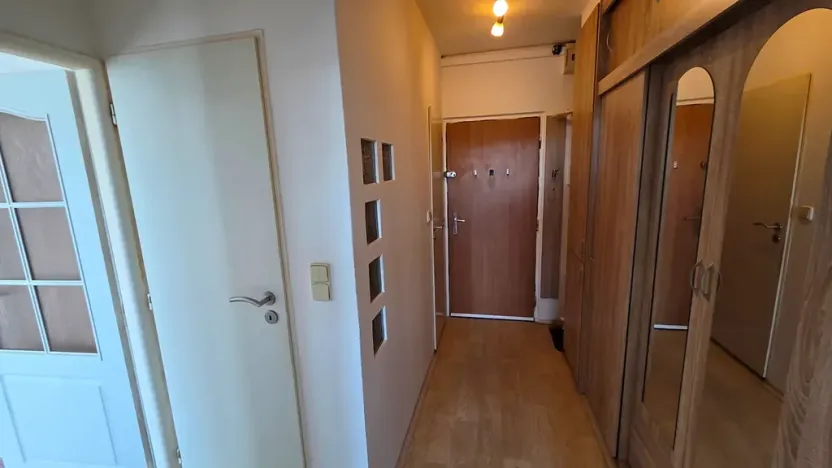 Prodej bytu 2+kk, Praha - Kobylisy, Třebenická, 39 m2