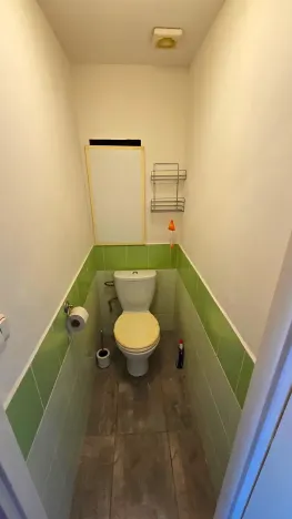 Prodej bytu 2+kk, Praha - Kobylisy, Třebenická, 39 m2