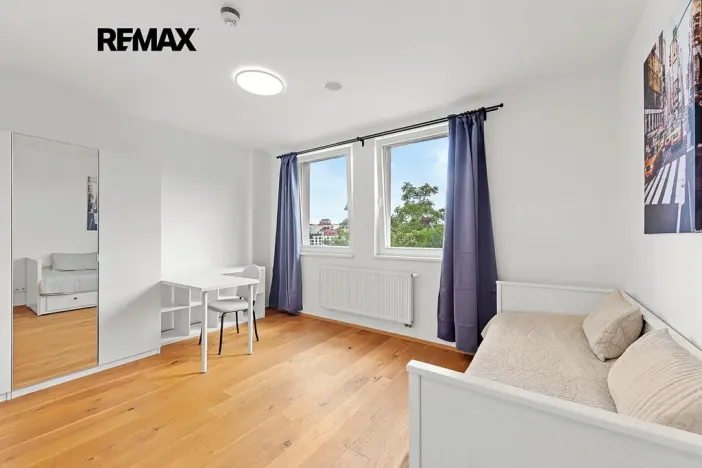 Pronájem bytu 1+kk, Praha - Vinohrady, Perucká, 27 m2
