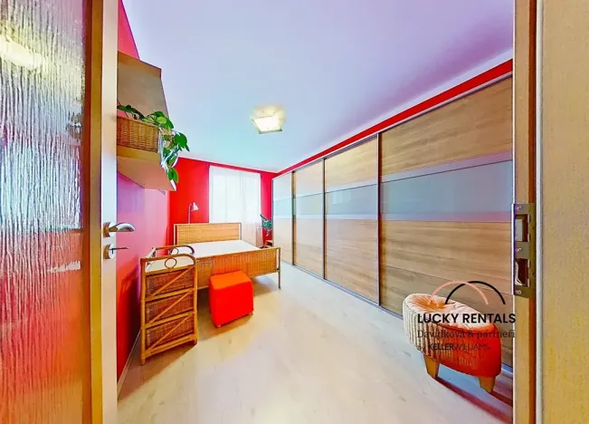 Pronájem bytu 2+kk, Praha - Uhříněves, Saturnova, 46 m2