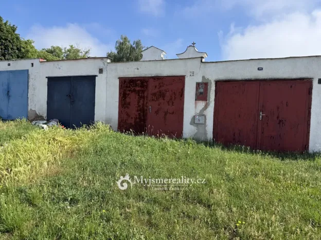 Pronájem garáže, Znojmo, Dobšická, 20 m2