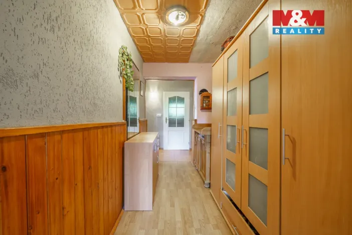 Prodej bytu 3+1, Měděnec, Náměstí, 70 m2