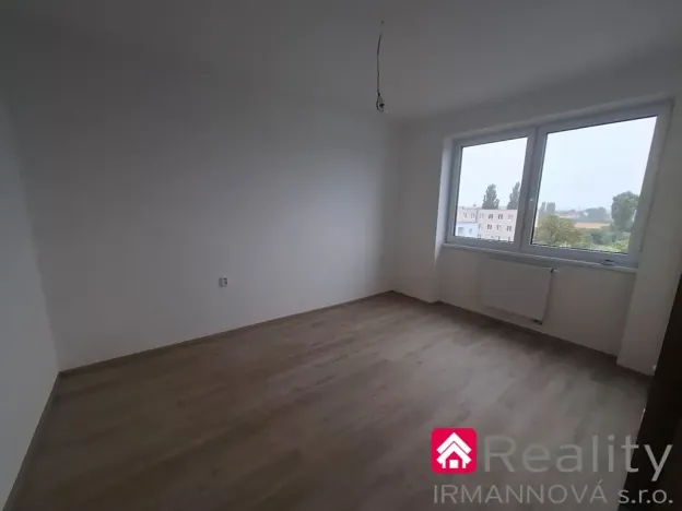 Prodej bytu 2+kk, Pohořelice, Znojemská, 67 m2