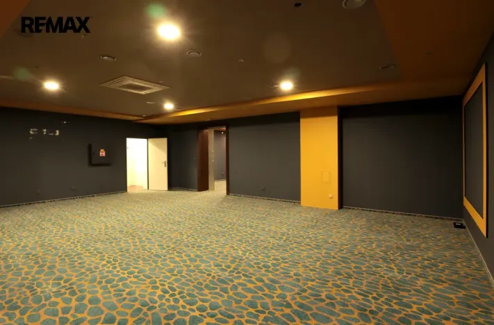 Pronájem obchodního prostoru, Kopřivnice, Záhumenní, 218 m2