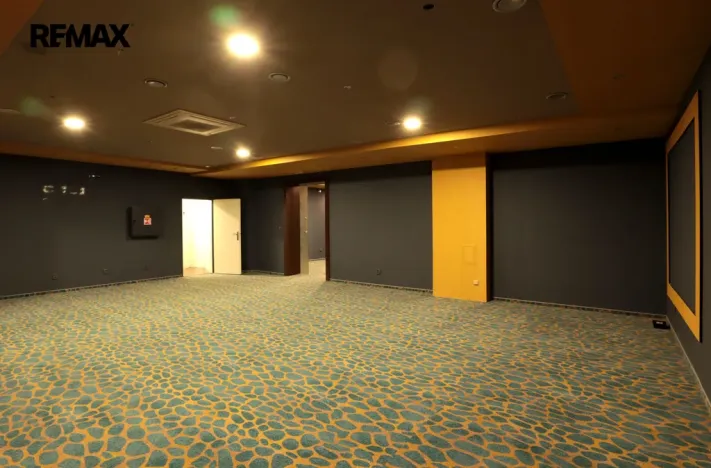 Pronájem obchodního prostoru, Kopřivnice, Záhumenní, 218 m2