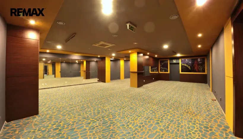 Pronájem obchodního prostoru, Kopřivnice, Záhumenní, 218 m2