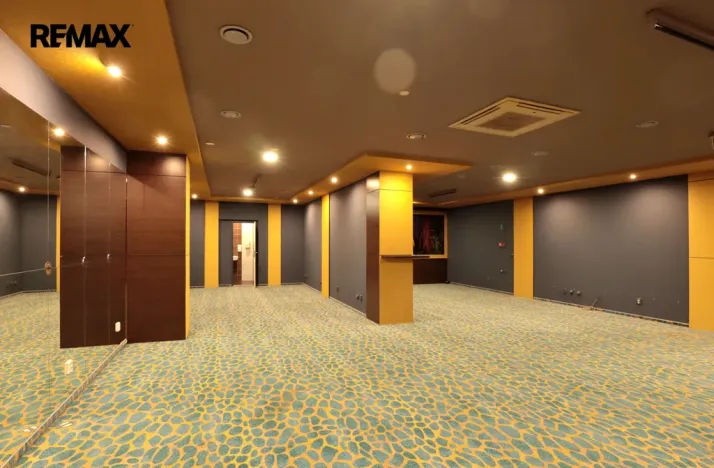 Pronájem obchodního prostoru, Kopřivnice, Záhumenní, 218 m2