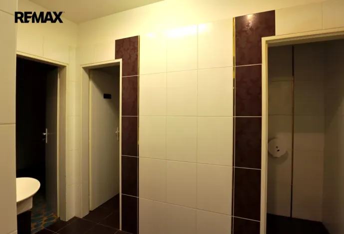 Pronájem obchodního prostoru, Kopřivnice, Záhumenní, 218 m2