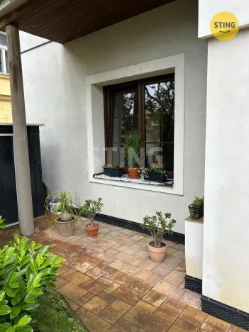 Pronájem bytu 2+kk, Sezemice, Tyršovo náměstí, 43 m2