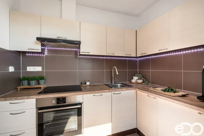 Prodej bytu 3+1, Praha - Prosek, Ctěnická, 67 m2