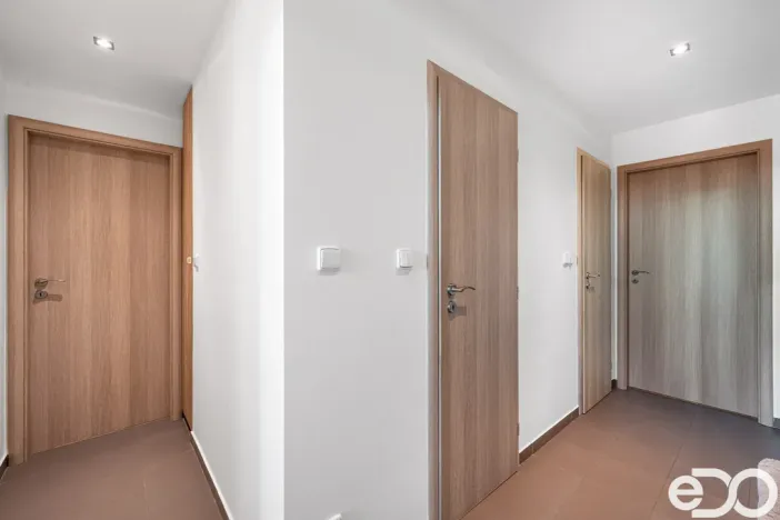 Prodej bytu 3+1, Praha - Prosek, Ctěnická, 67 m2
