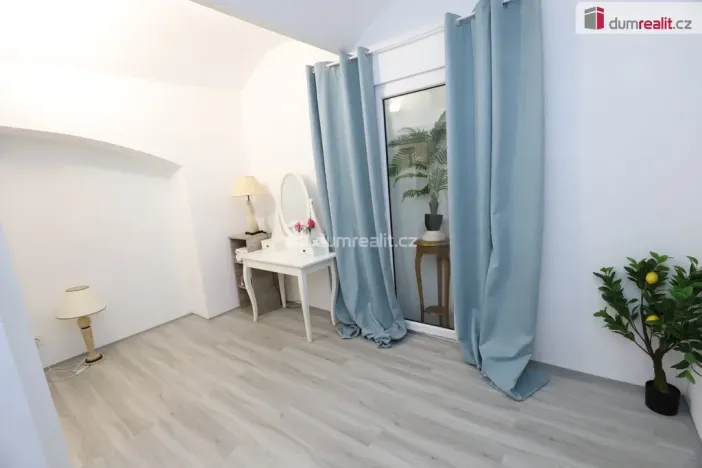 Prodej obchodního prostoru, Praha - Libeň, 58 m2