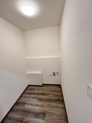 Pronájem bytu 1+kk, Olomouc - Neředín, Frištenského, 32 m2