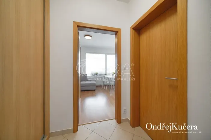 Prodej bytu 1+kk, Praha - Horní Měcholupy, Modenská, 70 m2