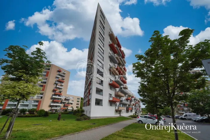 Prodej bytu 1+kk, Praha - Horní Měcholupy, Modenská, 70 m2