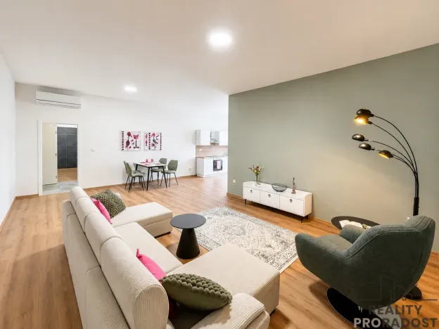 Prodej bytu 3+kk, Třebíč - Vnitřní Město, Karlovo nám., 123 m2