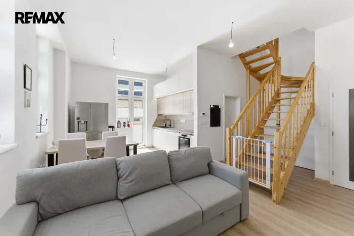Prodej bytu 4+kk, Stěžery, Zámecká, 110 m2