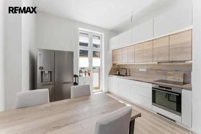 Prodej bytu 4+kk, Stěžery, Zámecká, 110 m2