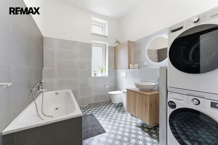Prodej bytu 4+kk, Stěžery, Zámecká, 110 m2