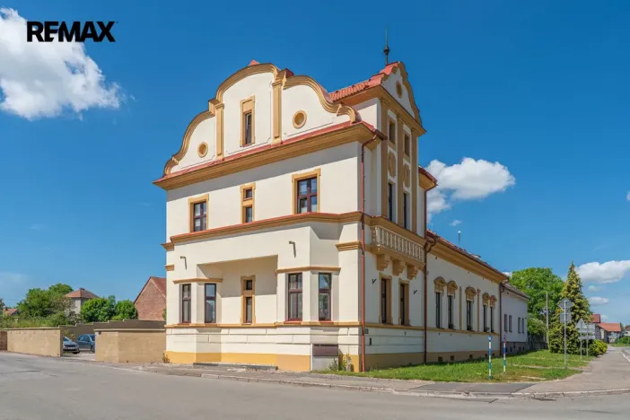 Prodej bytu 4+kk, Stěžery, Zámecká, 110 m2