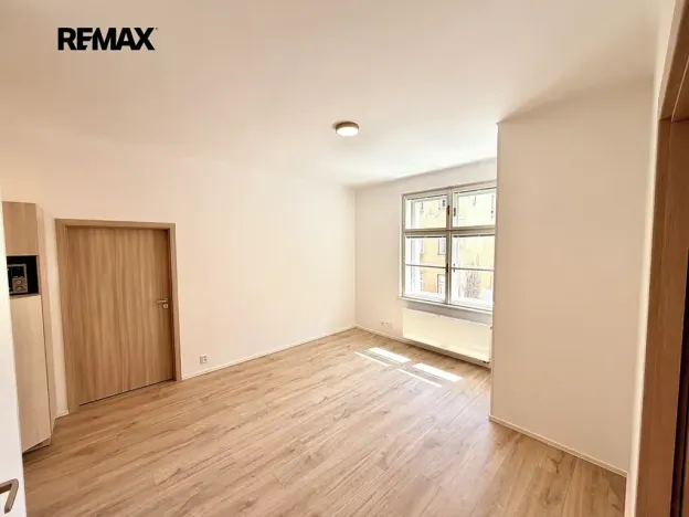 Pronájem bytu 2+kk, Praha - Vyšehrad, Neklanova, 57 m2