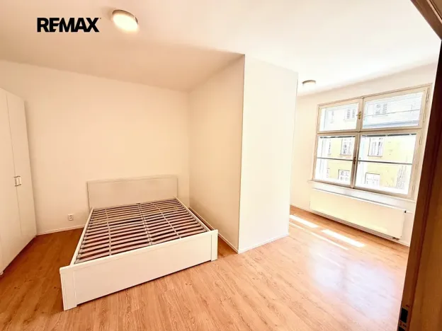 Pronájem bytu 2+kk, Praha - Vyšehrad, Neklanova, 57 m2