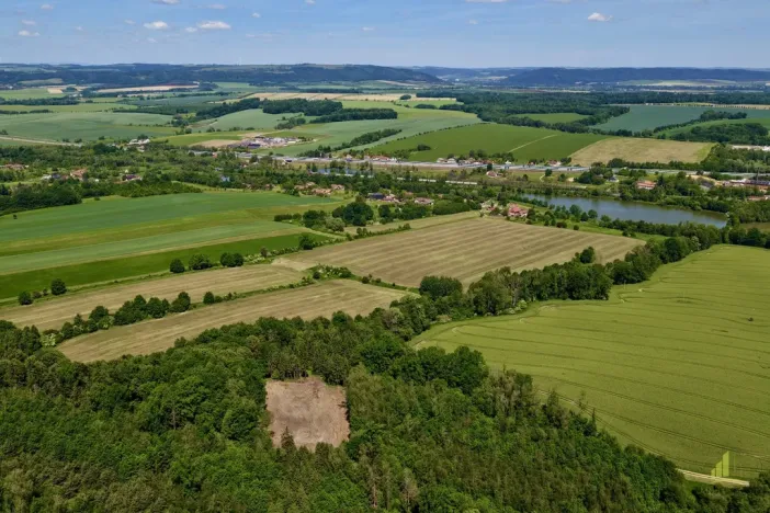Prodej pozemku pro bydlení, Polom, 39934 m2