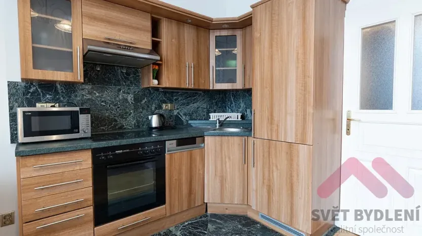 Pronájem bytu 2+kk, Praha - Karlín, Sokolovská, 49 m2