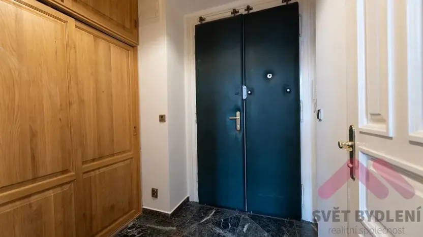 Pronájem bytu 2+kk, Praha - Karlín, Sokolovská, 49 m2